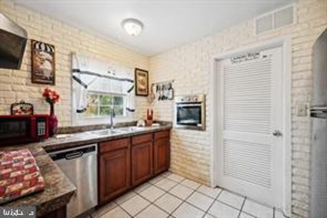 32 PALFREY LANE, Willingboro, NJ 08046