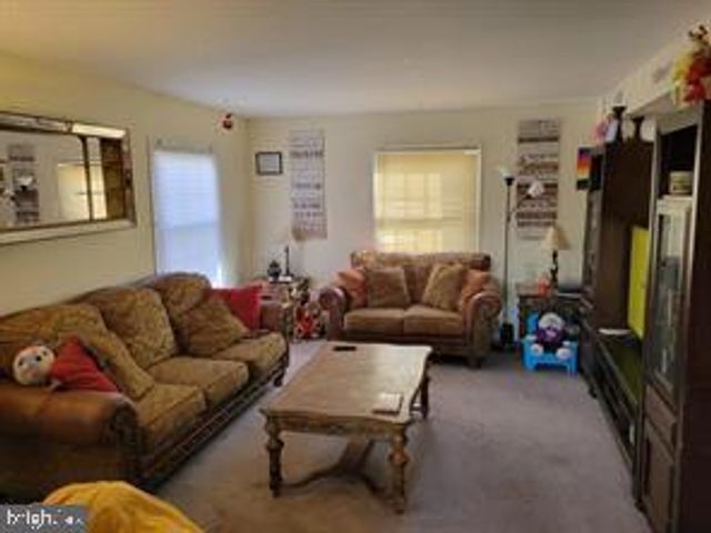 32 PALFREY LANE, Willingboro, NJ 08046