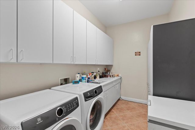 7418 Bugler Swan Way, North Las Vegas, NV 89084