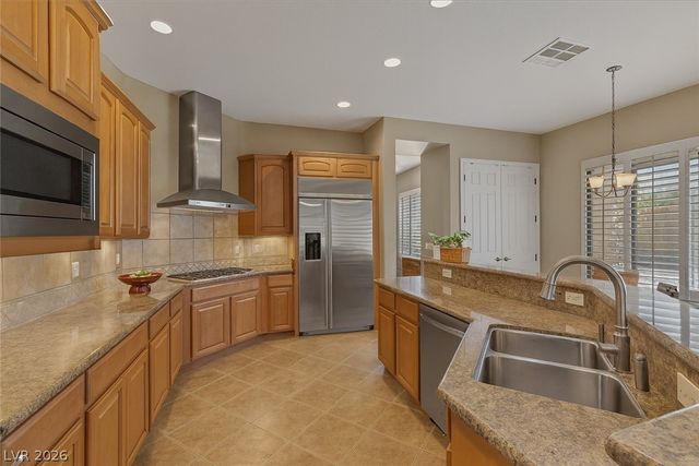 7418 Bugler Swan Way, North Las Vegas, NV 89084