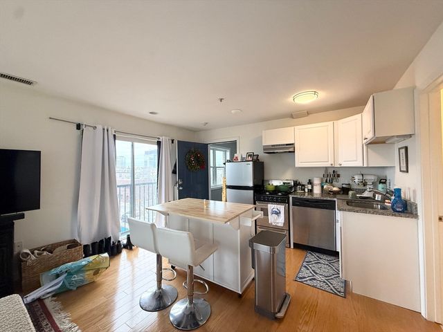 660 Cambridge St 404, Cambridge, MA 02141