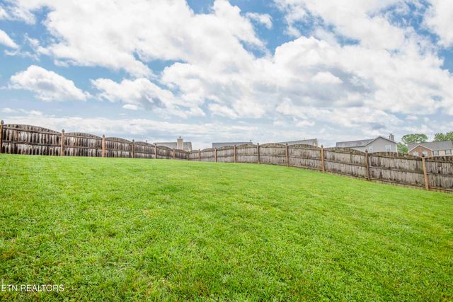 7633 Dupree Rd, Knoxville, TN 37920