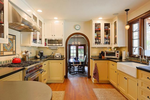 1027 Adella, Coronado, CA 92118