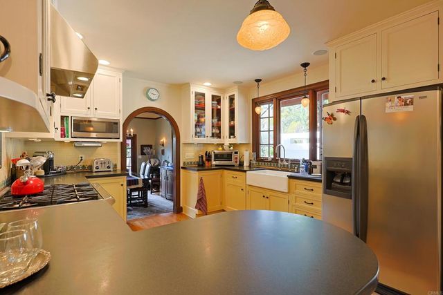 1027 Adella, Coronado, CA 92118