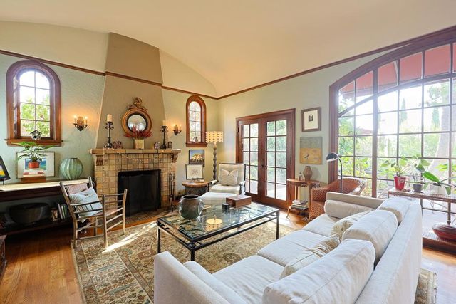 1027 Adella, Coronado, CA 92118