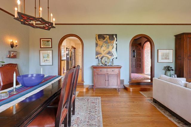 1027 Adella, Coronado, CA 92118