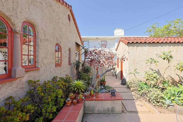 1027 Adella, Coronado, CA 92118