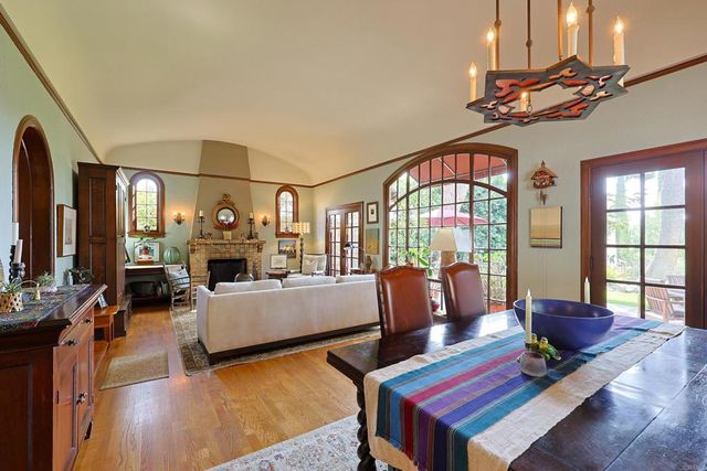 1027 Adella, Coronado, CA 92118