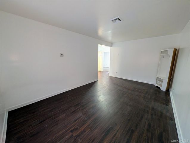 209-28 Hillside Avenue 2nd Fl, Queens Village, NY 11427