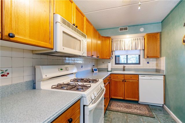 650 East Greenwich Avenue 5-108, West Warwick, RI 02893