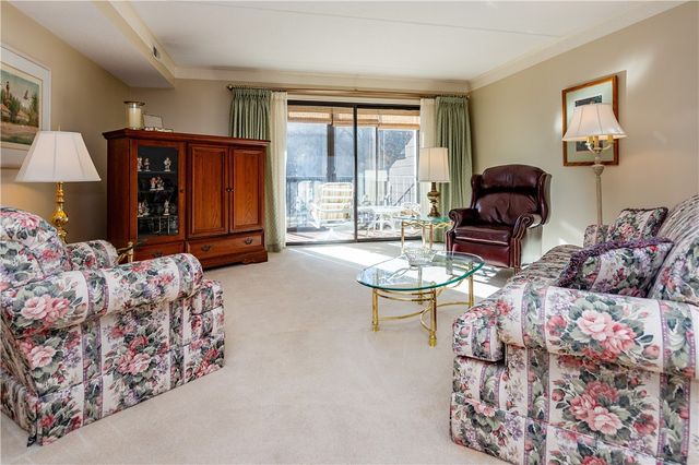 650 East Greenwich Avenue 5-108, West Warwick, RI 02893