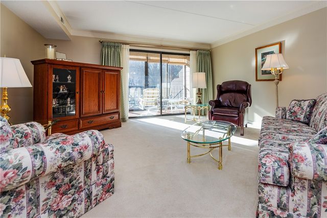 650 East Greenwich Avenue 5-108, West Warwick, RI 02893