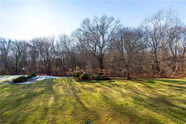 650 East Greenwich Avenue 5-108, West Warwick, RI 02893