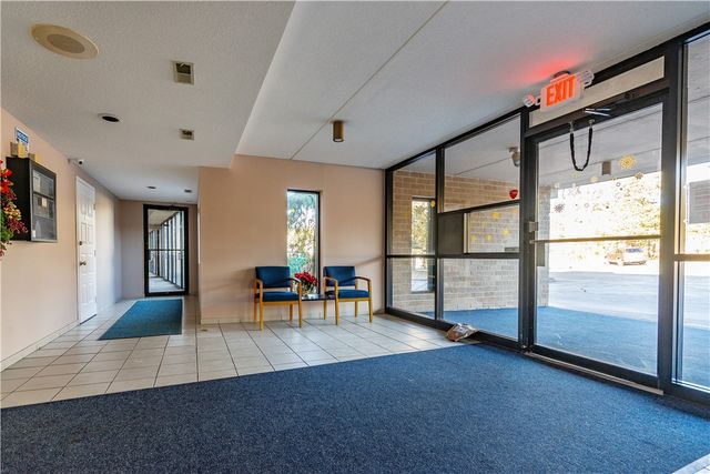 650 East Greenwich Avenue 5-108, West Warwick, RI 02893