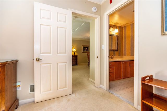 650 East Greenwich Avenue 5-108, West Warwick, RI 02893