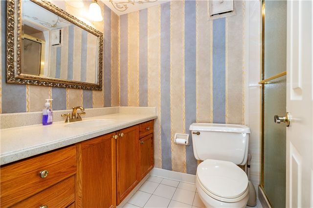 650 East Greenwich Avenue 5-108, West Warwick, RI 02893