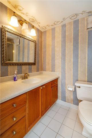 650 East Greenwich Avenue 5-108, West Warwick, RI 02893