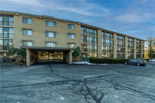 650 East Greenwich Avenue 5-108, West Warwick, RI 02893