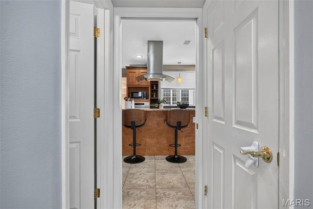 9017 Fair Oaks Crescent Court, Richmond Heights, MO 63117