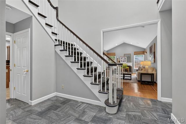 9017 Fair Oaks Crescent Court, Richmond Heights, MO 63117
