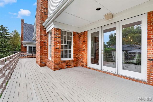9017 Fair Oaks Crescent Court, Richmond Heights, MO 63117
