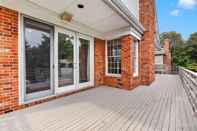 9017 Fair Oaks Crescent Court, Richmond Heights, MO 63117