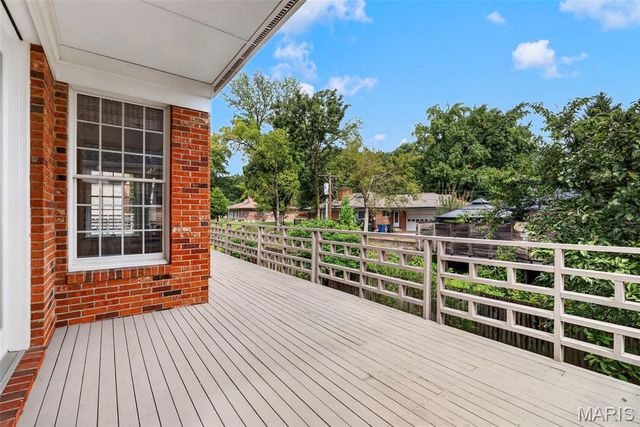 9017 Fair Oaks Crescent Court, Richmond Heights, MO 63117