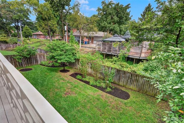 9017 Fair Oaks Crescent Court, Richmond Heights, MO 63117