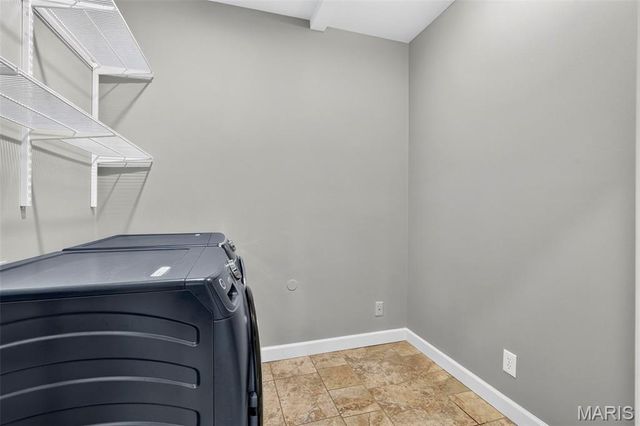 9017 Fair Oaks Crescent Court, Richmond Heights, MO 63117