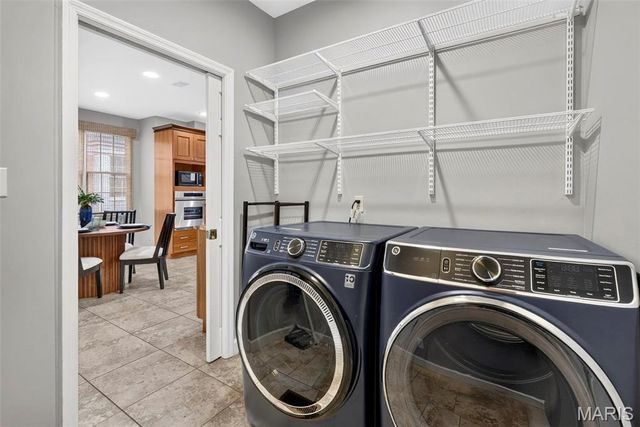 9017 Fair Oaks Crescent Court, Richmond Heights, MO 63117