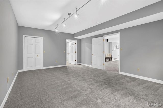 9017 Fair Oaks Crescent Court, Richmond Heights, MO 63117