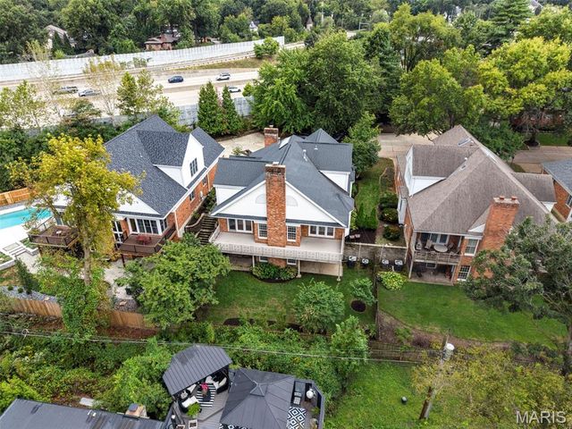 9017 Fair Oaks Crescent Court, Richmond Heights, MO 63117