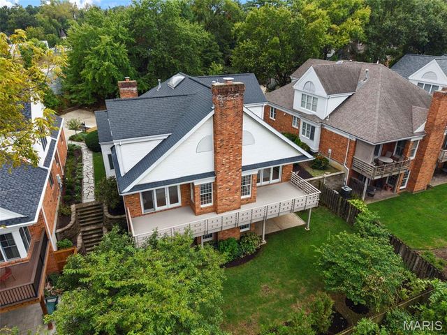9017 Fair Oaks Crescent Court, Richmond Heights, MO 63117