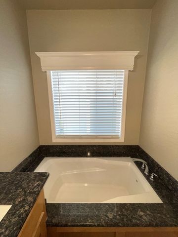 1541 Ortega Ave, Hayward, CA 94544