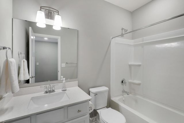 1216 Oak Tree Court, Carver, MN 55315