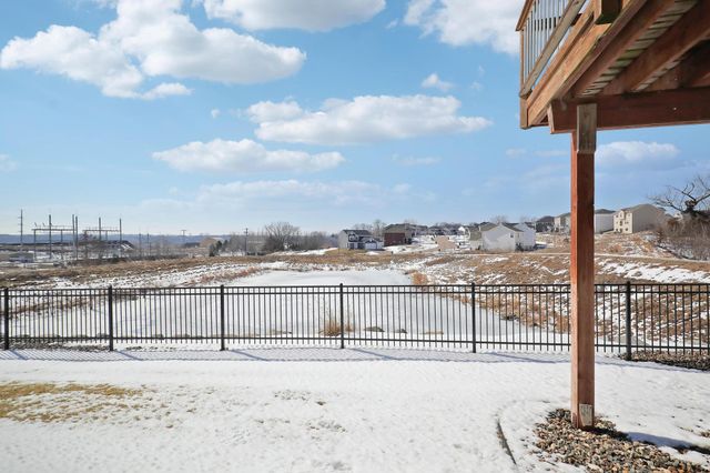 1216 Oak Tree Court, Carver, MN 55315