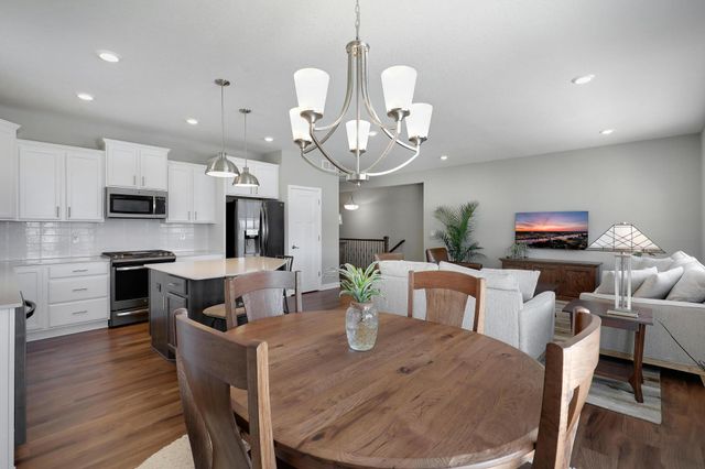 1216 Oak Tree Court, Carver, MN 55315