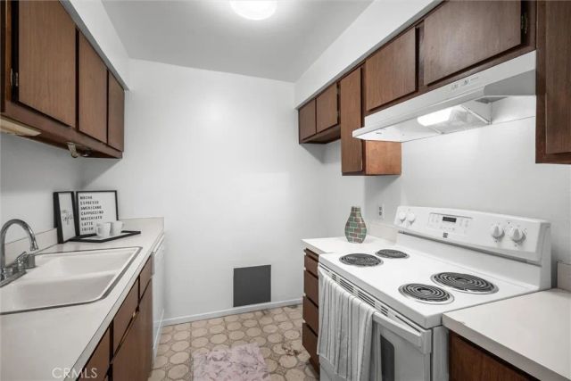 8120 Raintree Circle, Culver City, CA 90230