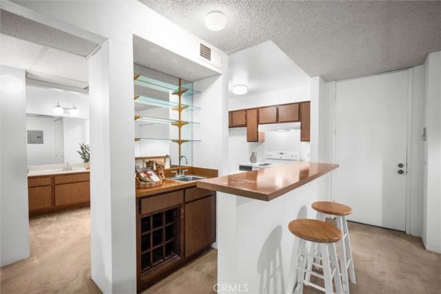 8120 Raintree Circle, Culver City, CA 90230