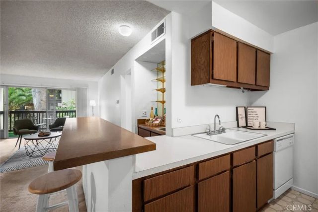 8120 Raintree Circle, Culver City, CA 90230