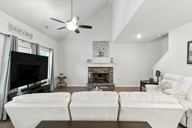 519 Amber Stone, Waleska, GA 30183