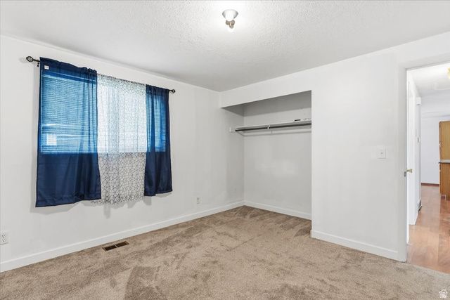 954 W 2400 N, Clinton, UT 84015
