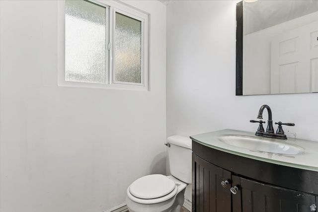 954 W 2400 N, Clinton, UT 84015