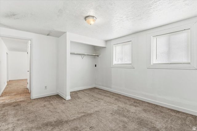 954 W 2400 N, Clinton, UT 84015