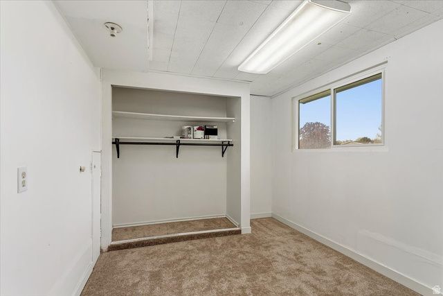 954 W 2400 N, Clinton, UT 84015