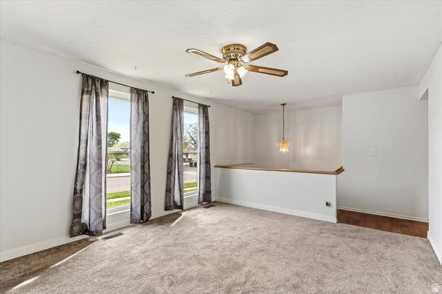 954 W 2400 N, Clinton, UT 84015