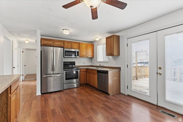 954 W 2400 N, Clinton, UT 84015