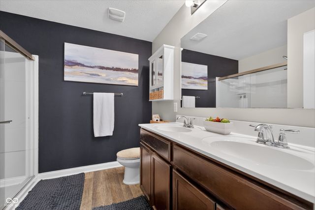 5855 W Commonview Drive, Mccordsville, IN 46055