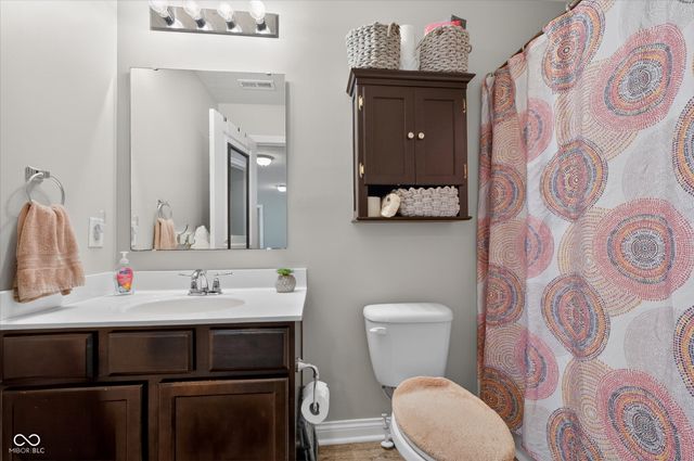 5855 W Commonview Drive, Mccordsville, IN 46055