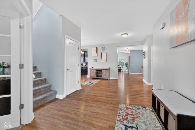 5855 W Commonview Drive, Mccordsville, IN 46055